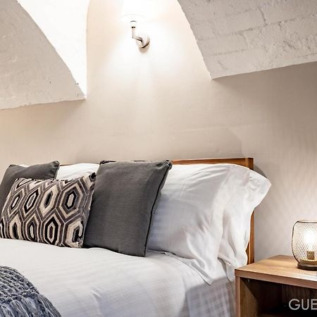 Host & Stay - Shaw Street Basement Устър Екстериор снимка