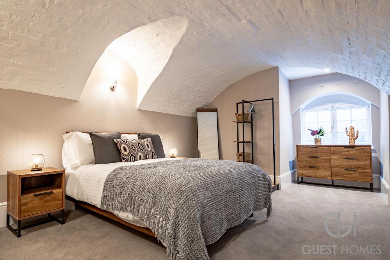 Host & Stay - Shaw Street Basement Устър Екстериор снимка